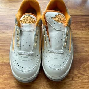 Air Jordan 2 Retro Low Craft Melon Tint Sneakers White and Orange